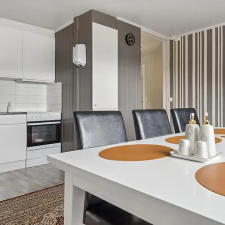 Koselig, Fint Utsikt Og Solrik